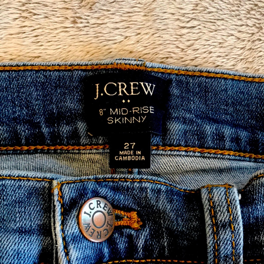 J Crew 8” Mid Rise Skinny Jean Size 27